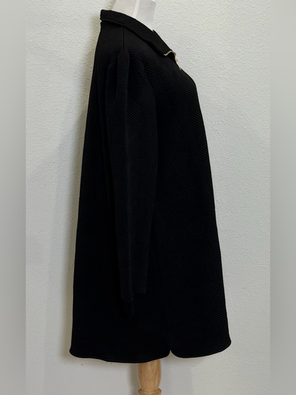 SSYS The Label Textured Long Sleeve Shift Dress Large Black Gold Zip Relaxed Fit - Picture 3 of 6